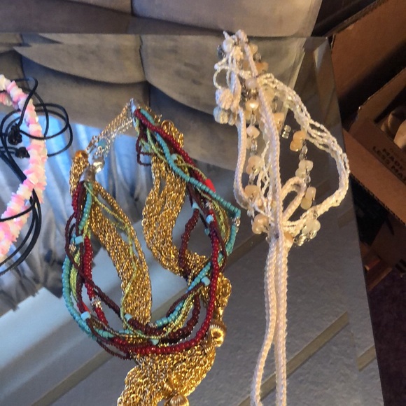 Set of (10) Vintage Necklaces - Picture 12 of 17